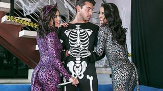 Abby Lee Brazil, Adriana Chechik - 2 Chicks Same Time