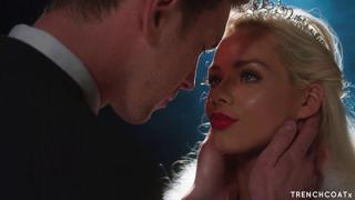 Elsa Jean - Sex Doll