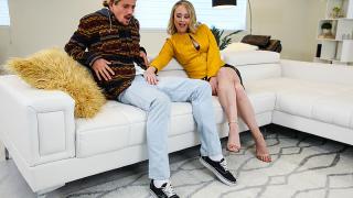 Elle McRAE - My Friends Hot Mom