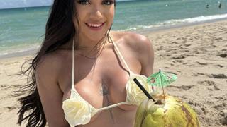 Alice Thunder - Getting A Taste Of Alice